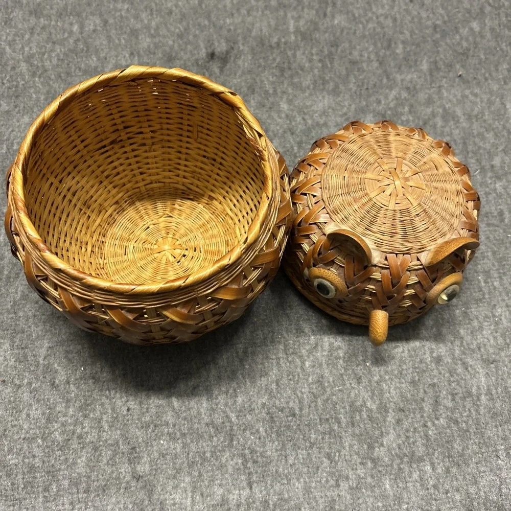 Vintage Mid Century Woven Wood Wicker OWL Lidded Basket‎ Storage Trinket Box 8